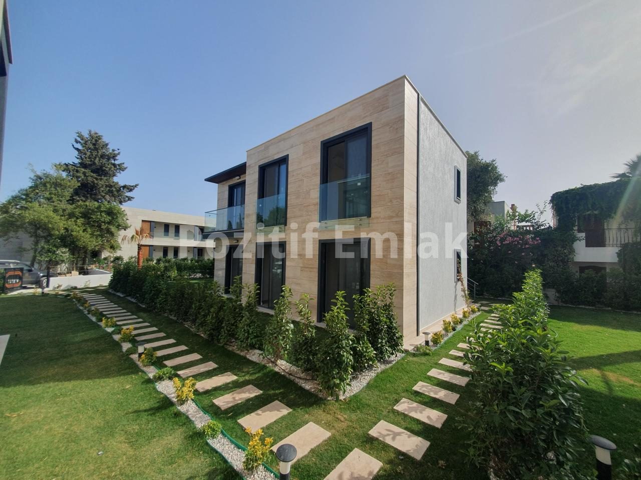 Bodrum Yahşi'de Denize Çok Yakın Havuzlu Sıfır Lüks Daireler