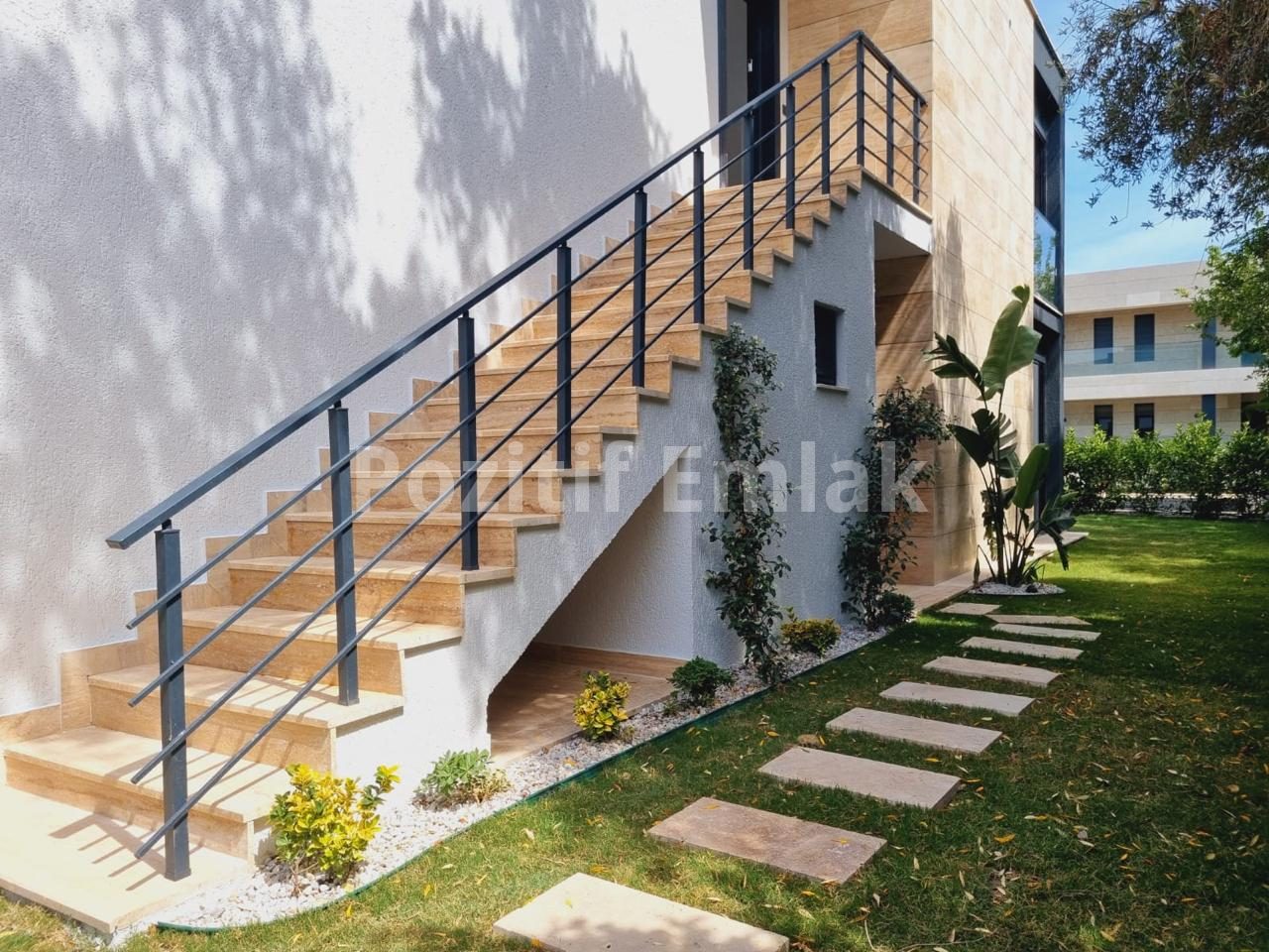 Bodrum Yahşi'de Denize Çok Yakın Havuzlu Sıfır Lüks Daireler