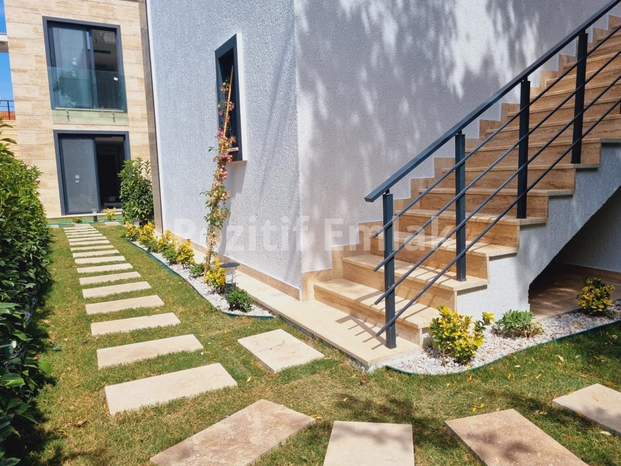 Bodrum Yahşi'de Denize Çok Yakın Havuzlu Sıfır Lüks Daireler