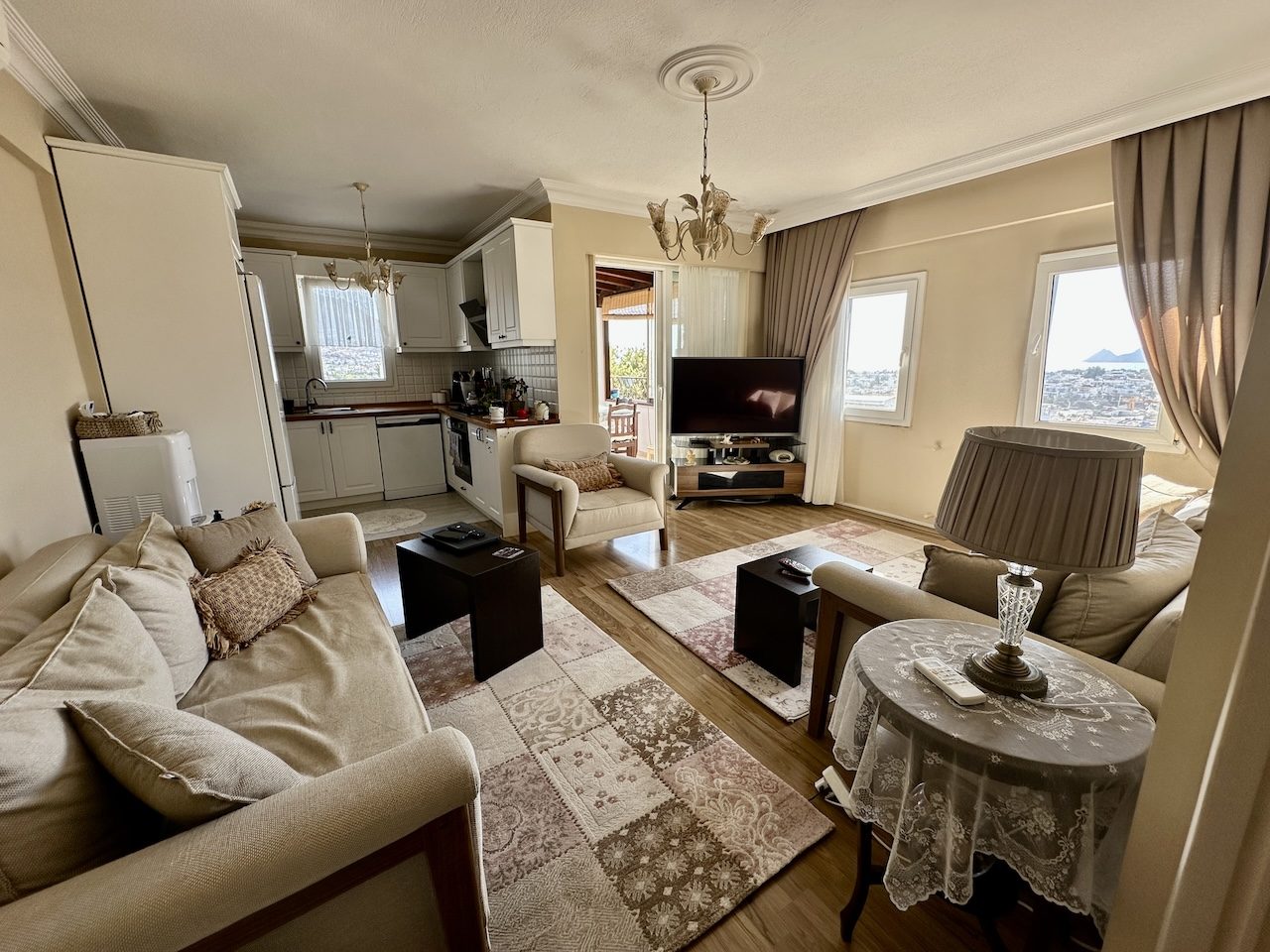 Bodrum Turgutreis'te Deniz Manzaralı Tertemiz 3+1 Daire