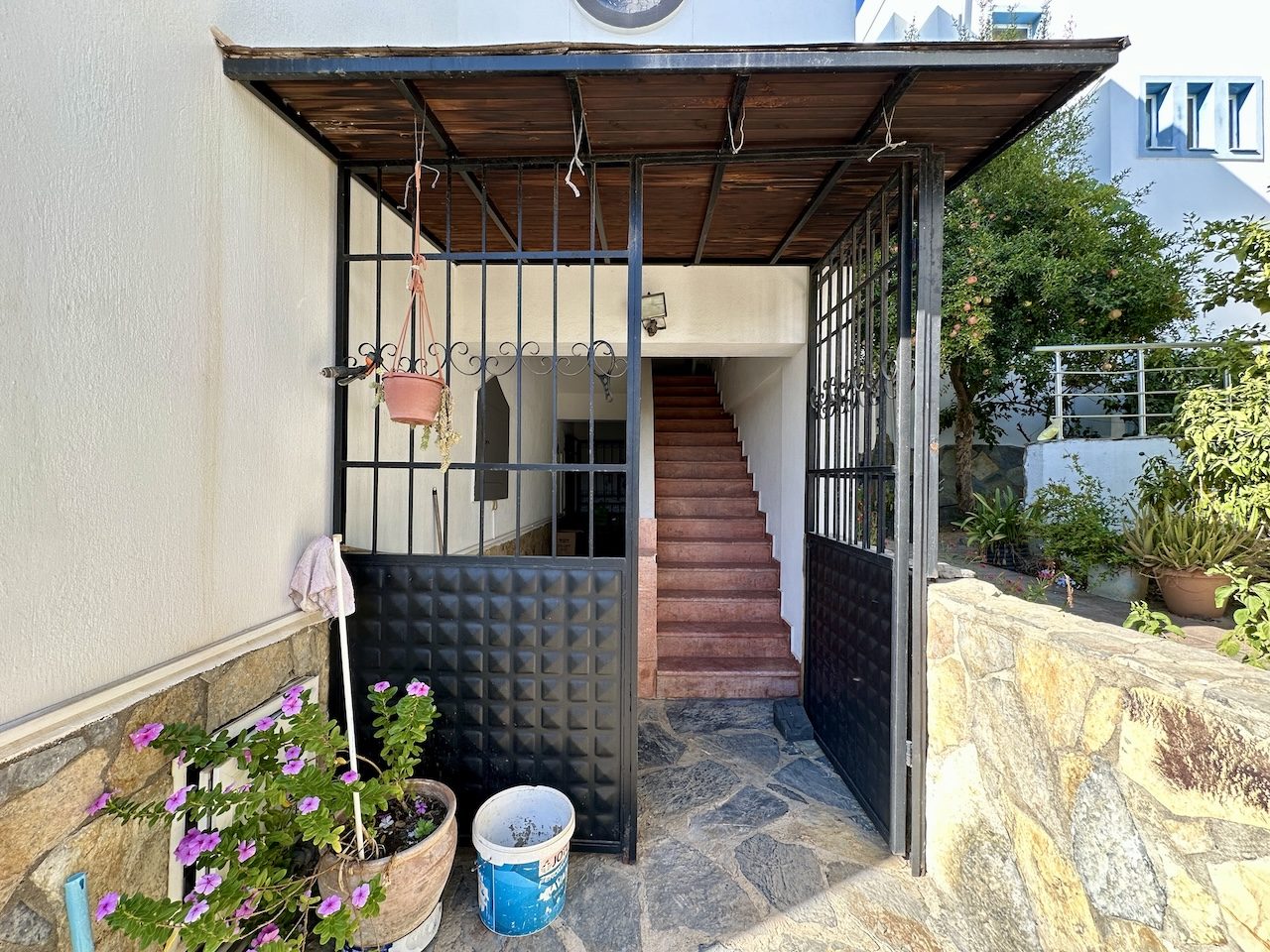 Bodrum Turgutreis'te Deniz Manzaralı Tertemiz 3+1 Daire