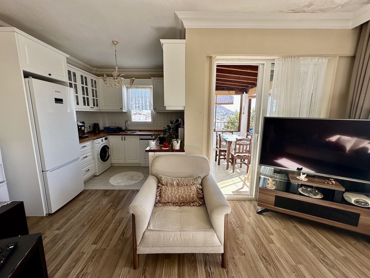 Bodrum Turgutreis'te Deniz Manzaralı Tertemiz 3+1 Daire