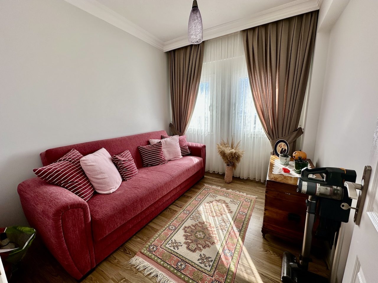 Bodrum Turgutreis'te Deniz Manzaralı Tertemiz 3+1 Daire