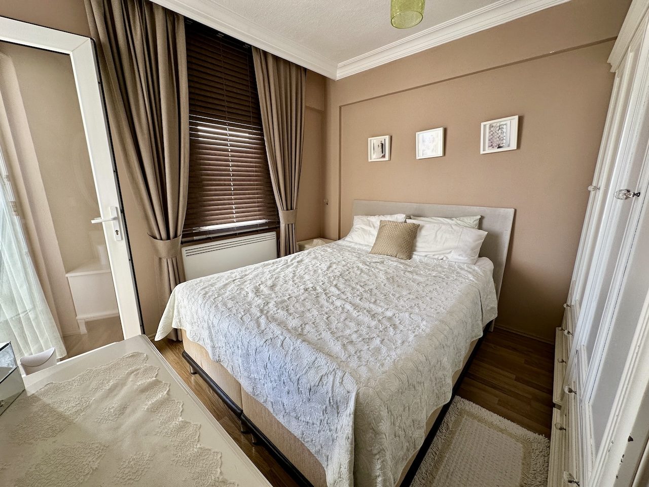 Bodrum Turgutreis'te Deniz Manzaralı Tertemiz 3+1 Daire