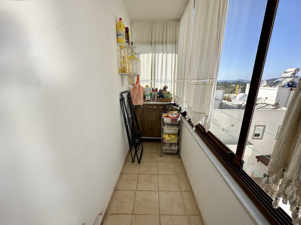 Bodrum Turgutreis'te Deniz Manzaralı Tertemiz 3+1 Daire