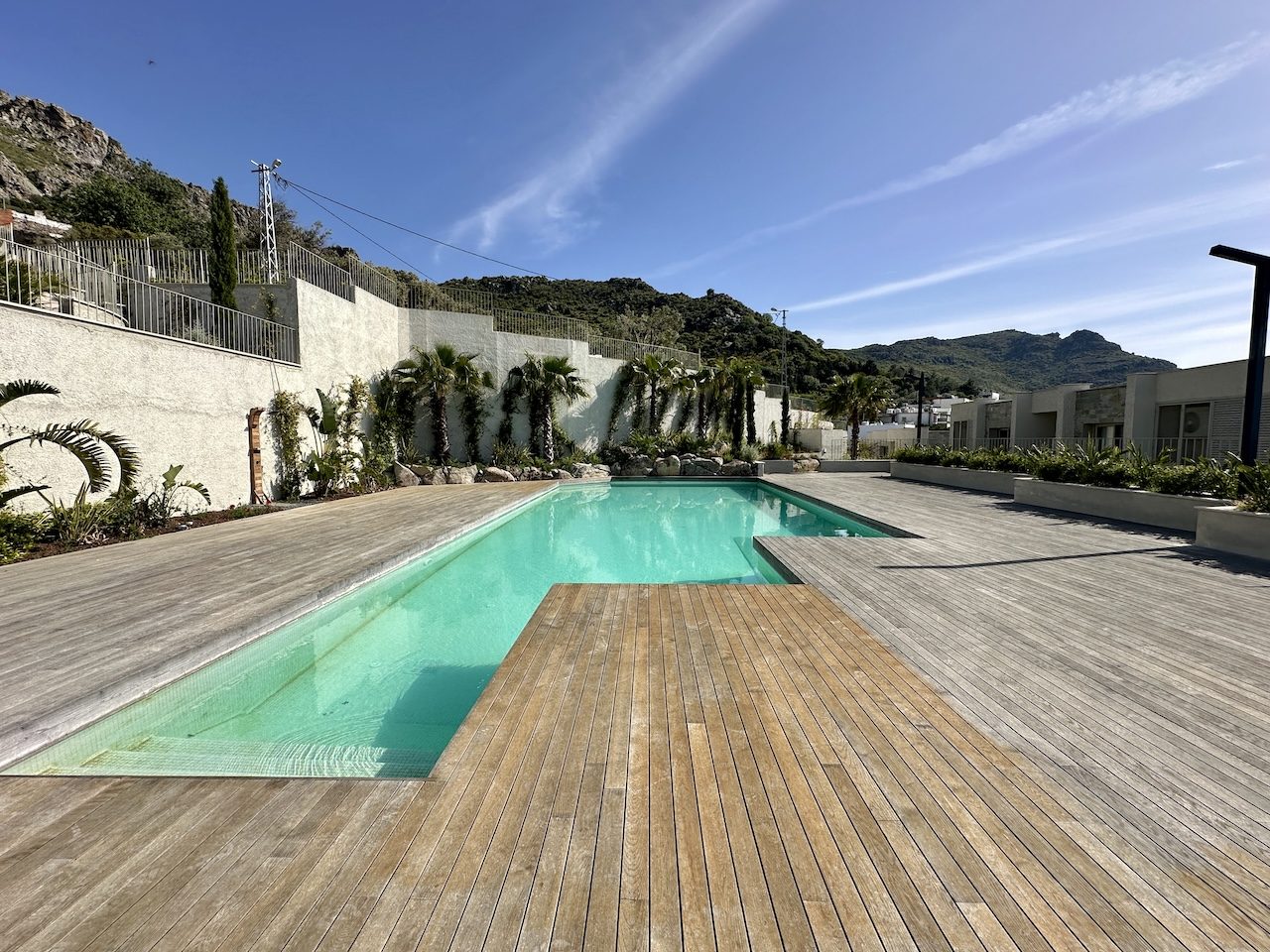 Bodrum Turgutreis'te Muhteşem Deniz Manzaralı Sıfır Lüks Daire