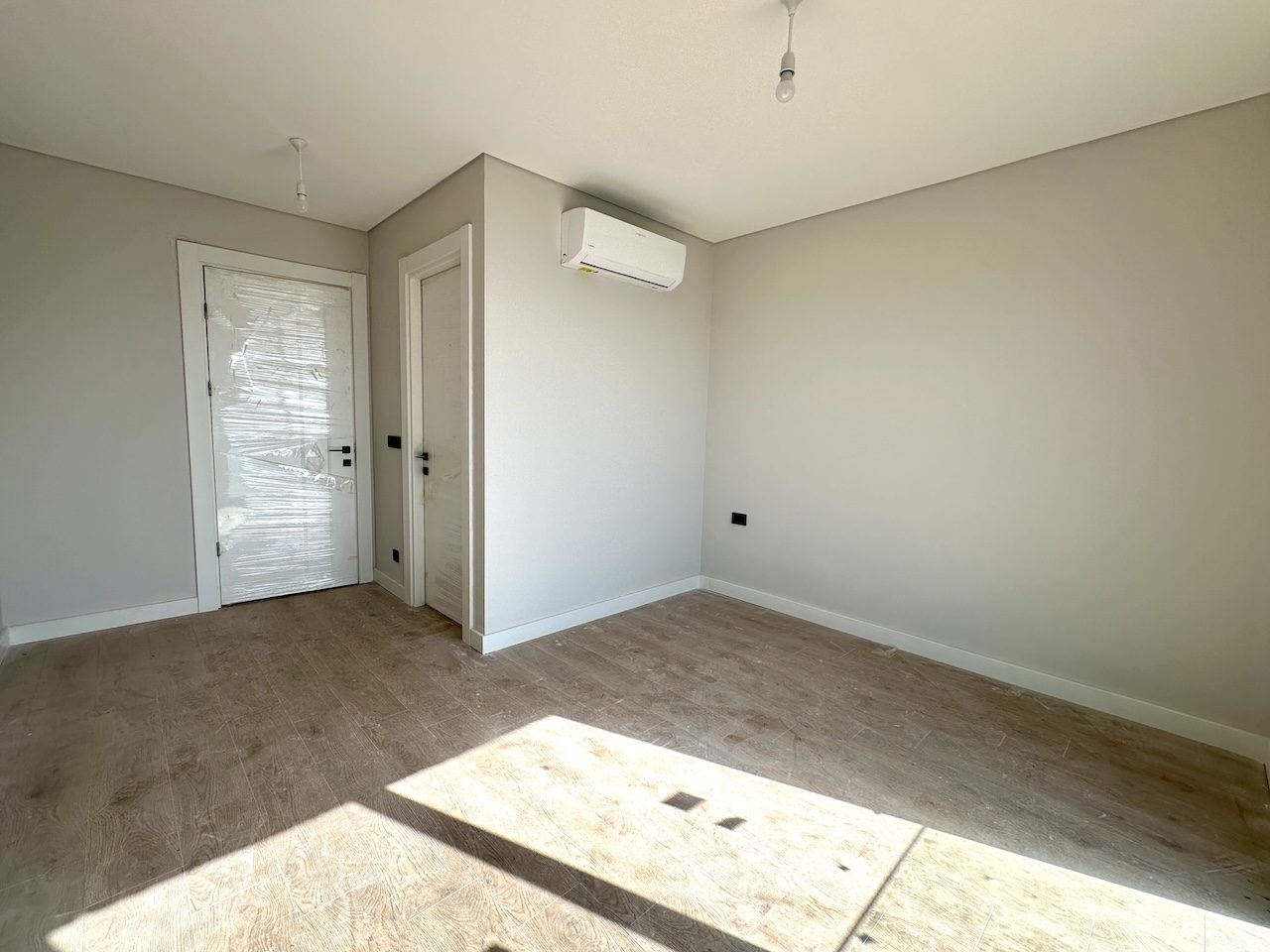 Bodrum Turgutreis'te Muhteşem Deniz Manzaralı Sıfır Lüks Daire