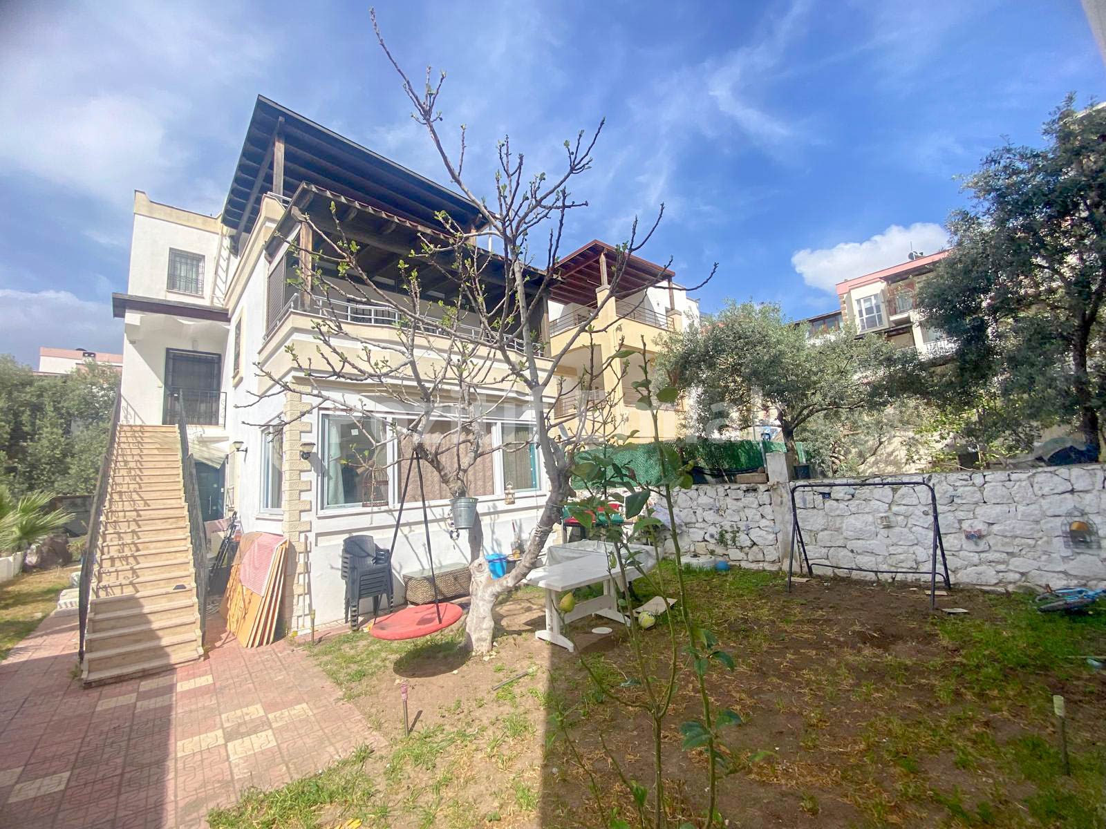 Turgutreis Merkezde Geniş Bahçeli Masrafsız 3+1 Daire