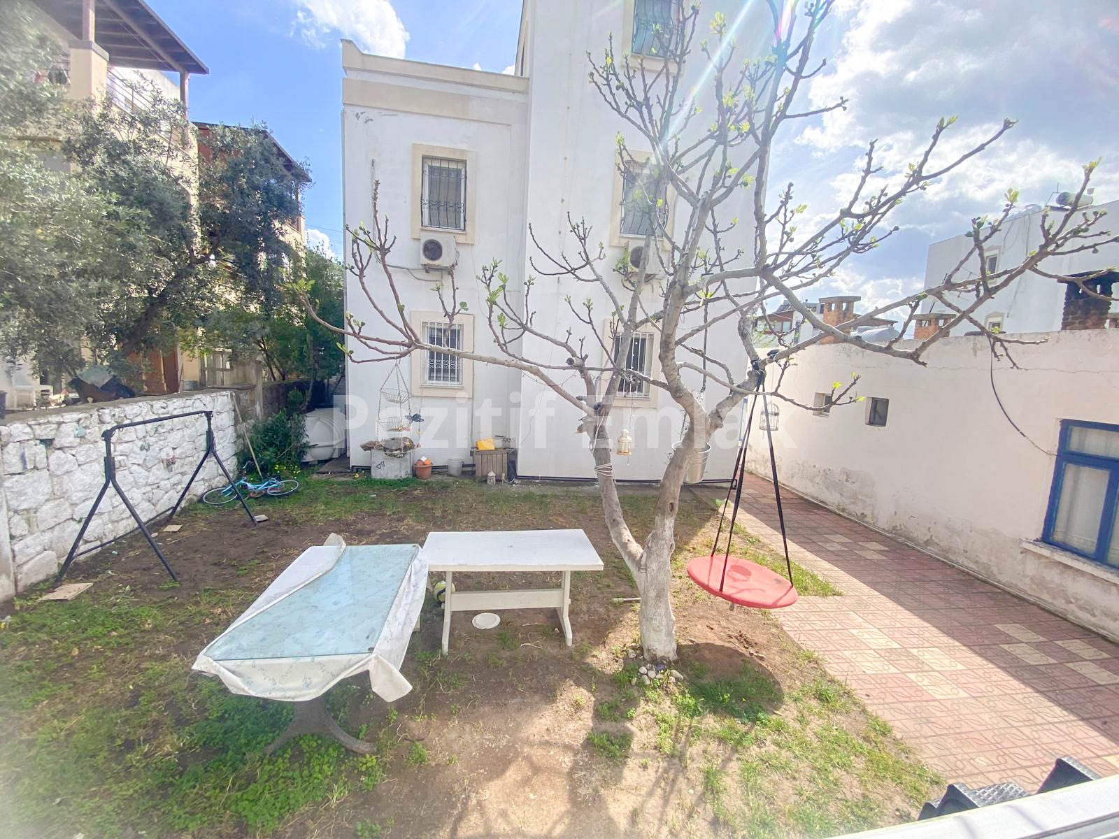 Turgutreis Merkezde Geniş Bahçeli Masrafsız 3+1 Daire