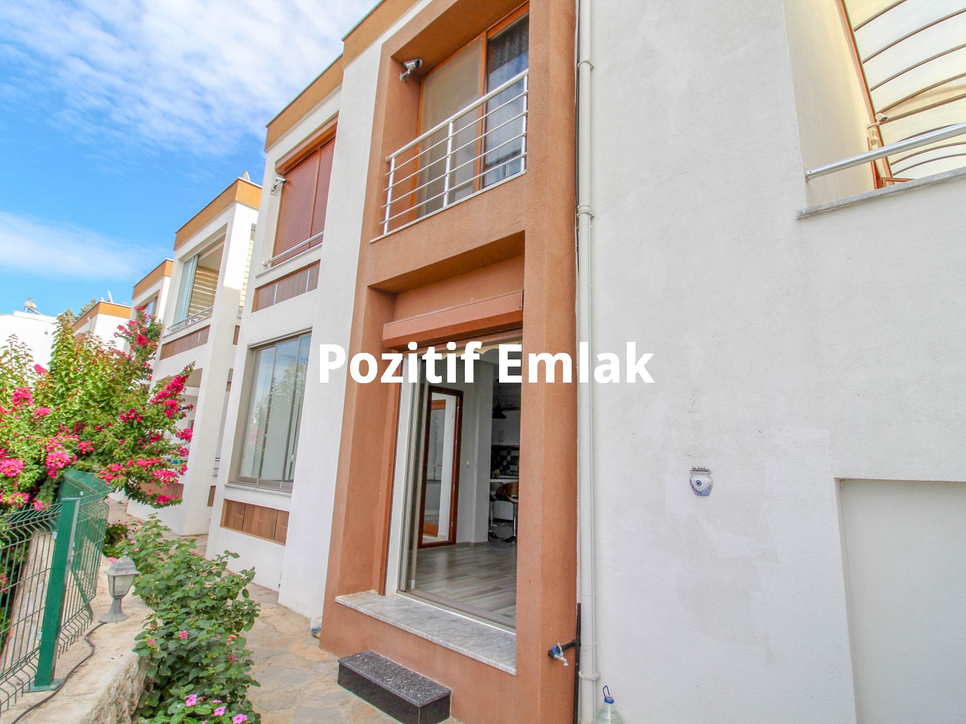 Turgutreis Karabağ'da Harika Manzaralı 2+1 Geniş Daire