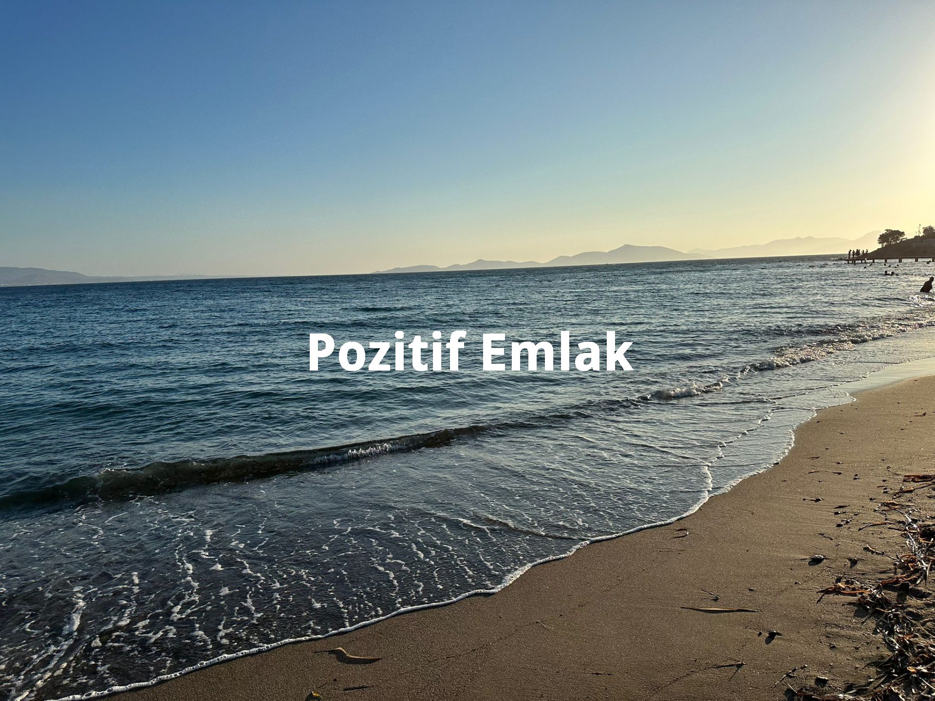 Akyarlar'da Plaja Yakın Deniz Manzaralı Bahçeli Villa