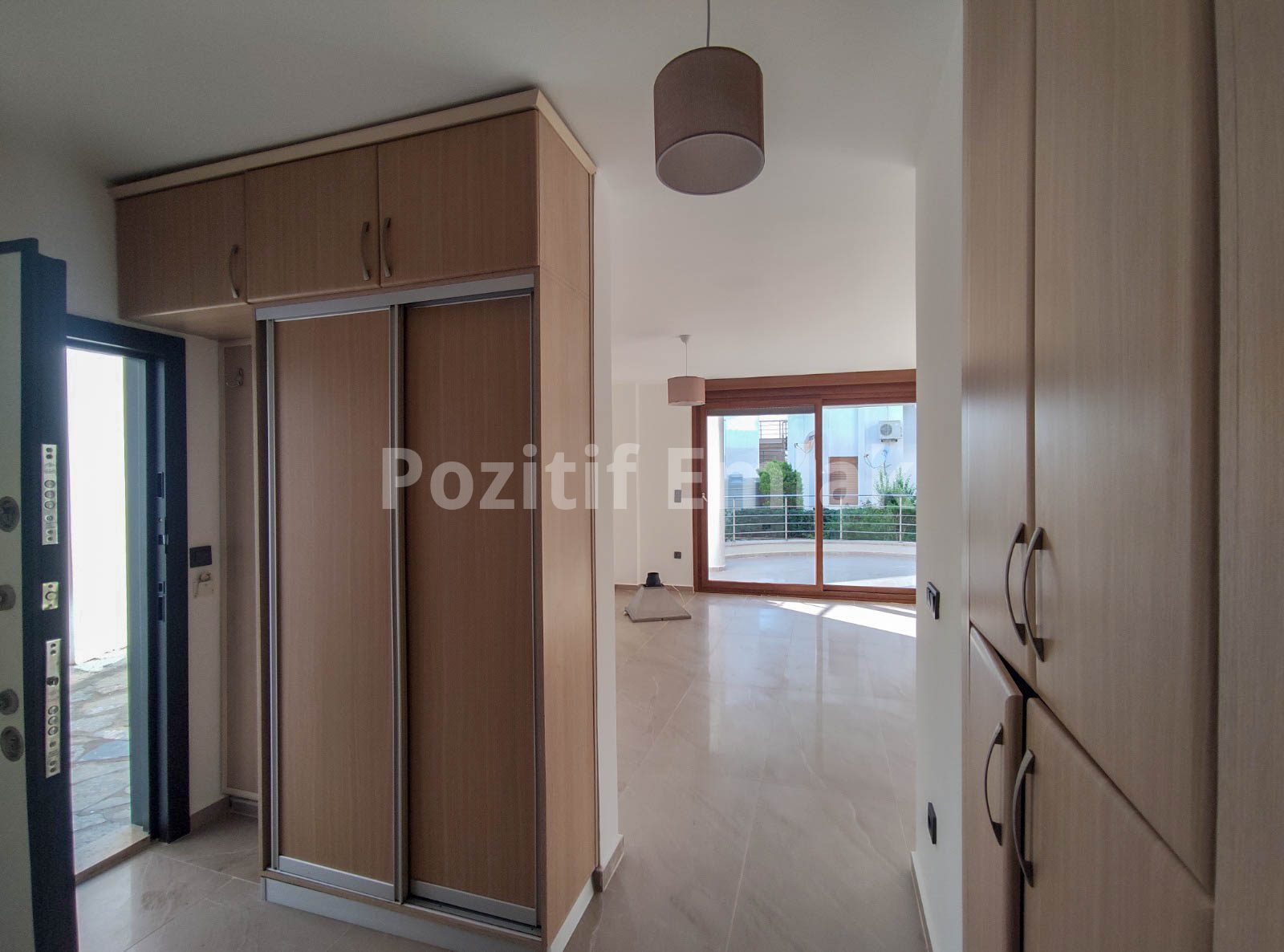 Turgutreis Bahçelievler'de Sahile Sıfır 2+1 Daire