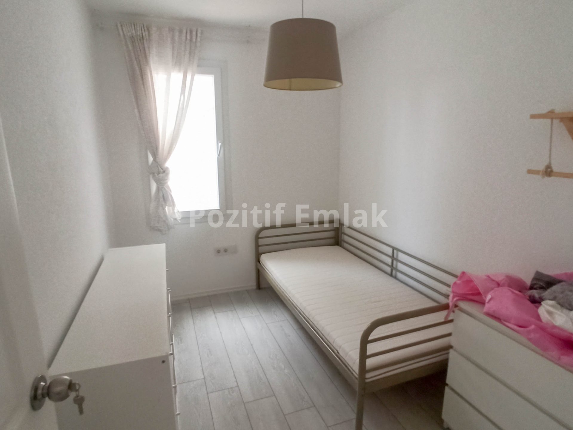 Akyarlar Nağme Sitesi'nde Geniş Bahçeli Manzaralı 3+1 Villa