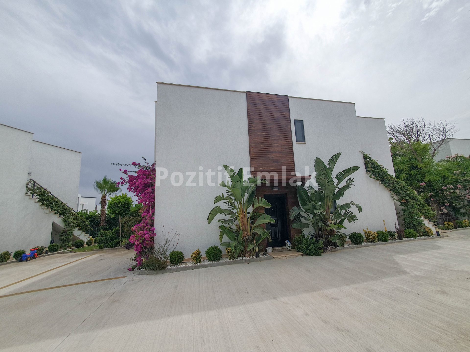 Bodrum Gümüşlük Merkezde Site içi Sıfır Lüks Daire