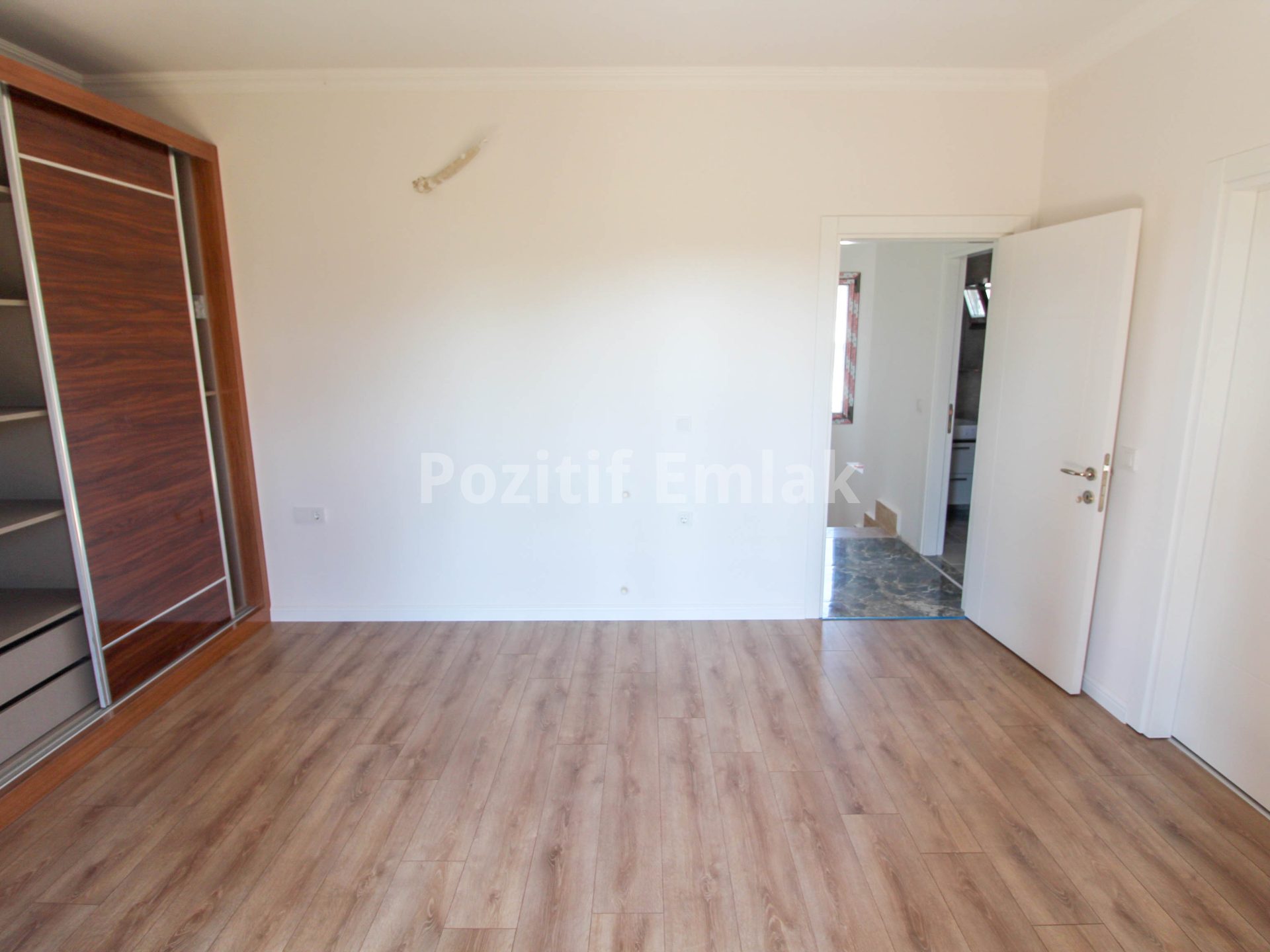 Turgutreis Merkezde 3+1 Sıfır Villa