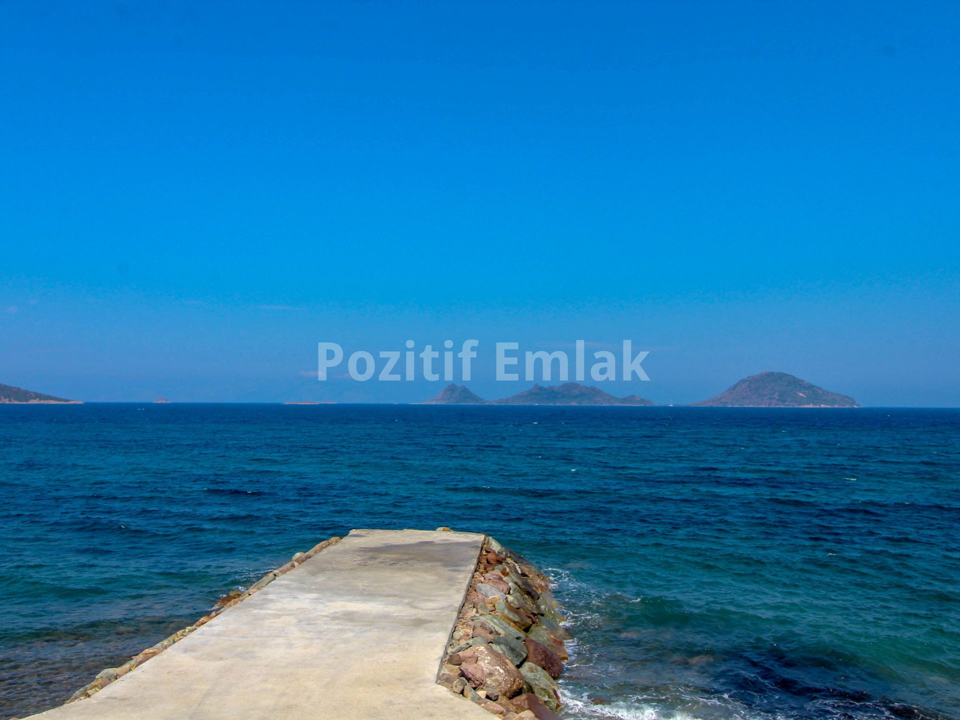 Turgutreis Yalı'da Denize Sıfır 2+1 Daire