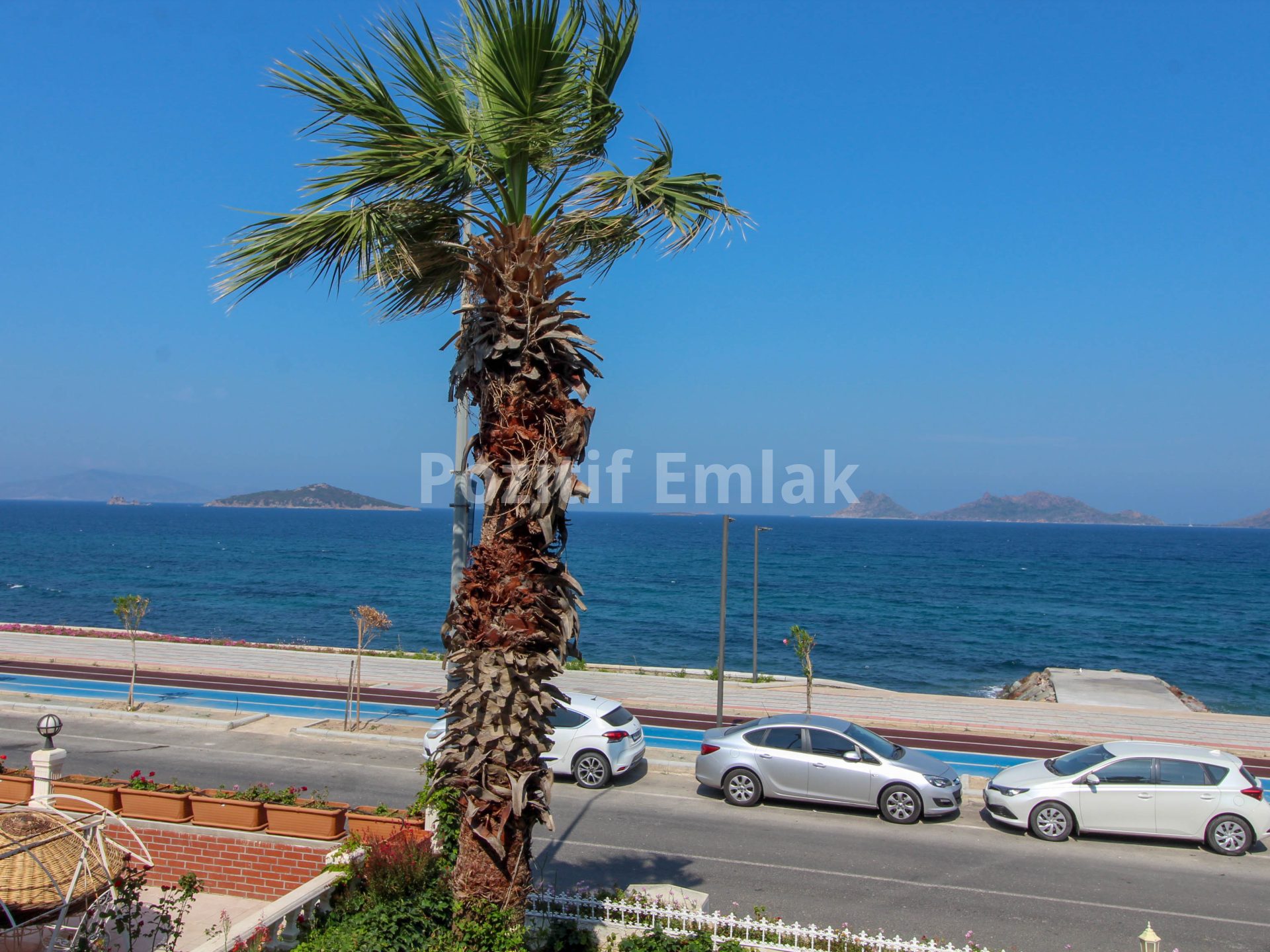 Turgutreis Yalı'da Denize Sıfır 2+1 Daire