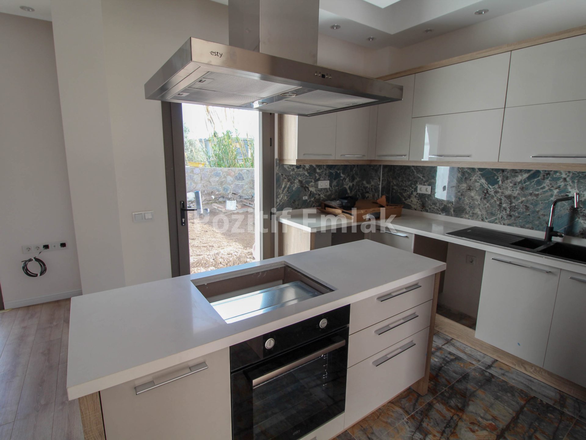 Bodrum Akyarlar'da Tek Katlı Denize Yakın Villa