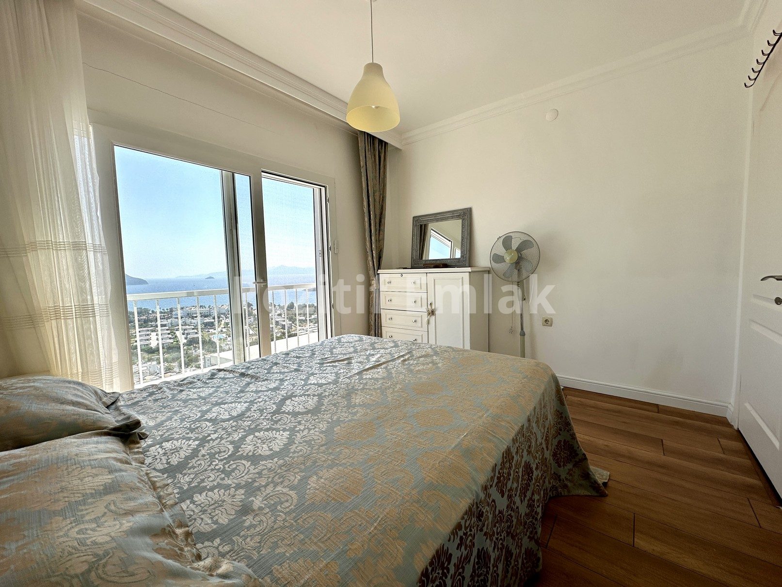 Bodrum Kadıkalesi'nde Harika Manzaralı Özel Havuzlu Villa