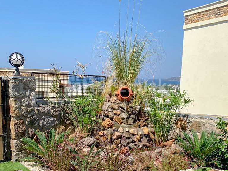 Turgutreis Yalı'da Özel Havuzlu Deniz Manzaralı Villa