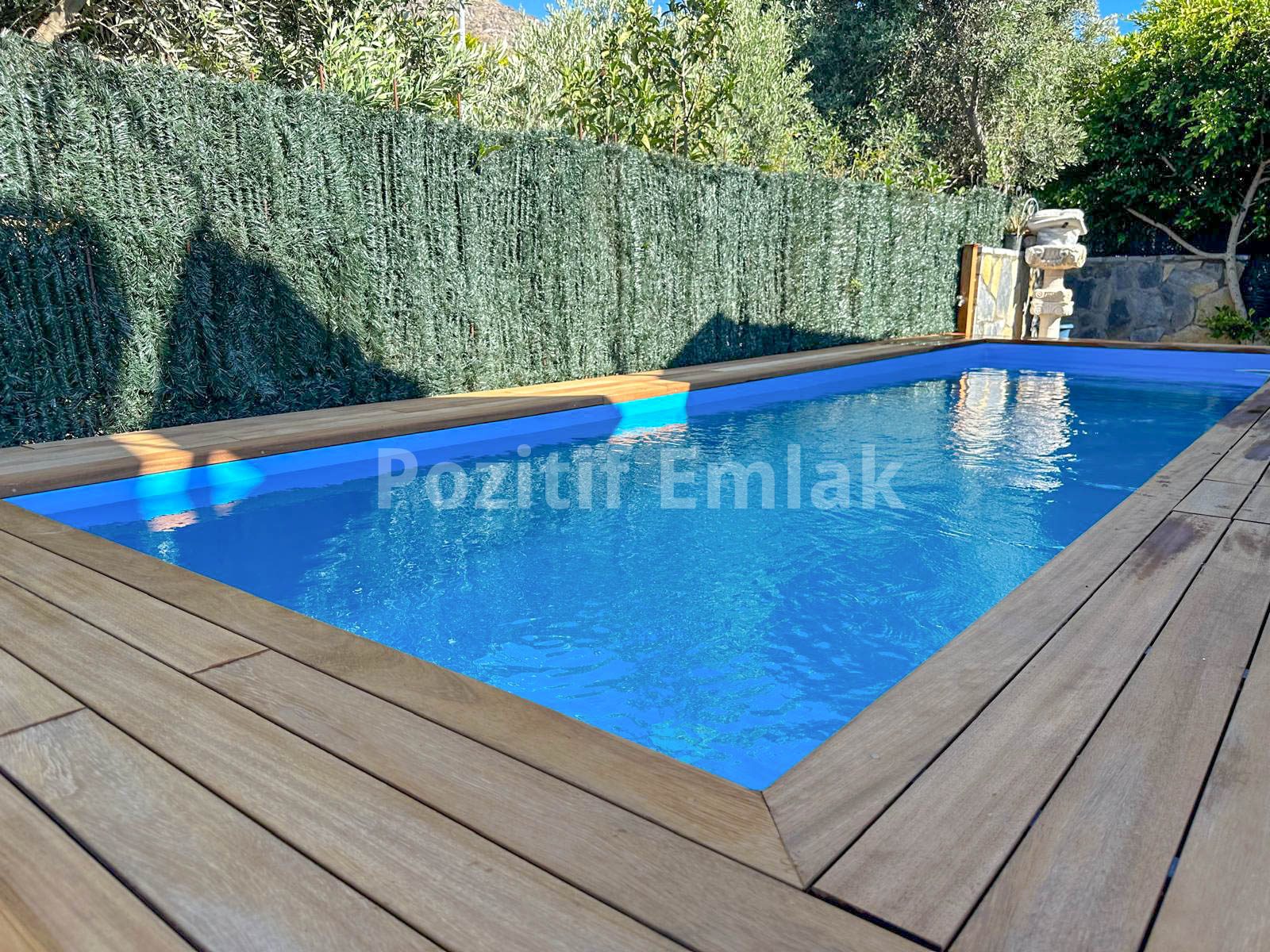 Turgutreis Yalı'da Özel Havuzlu Deniz Manzaralı Villa