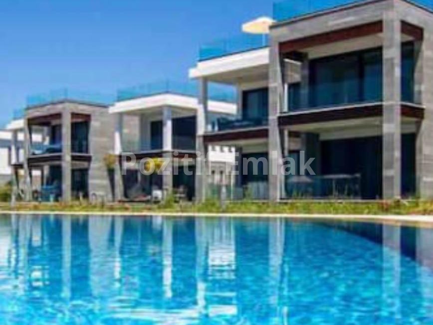 Turgutreis Yalı'da Deniz Manzaralı Lüks Rezidans