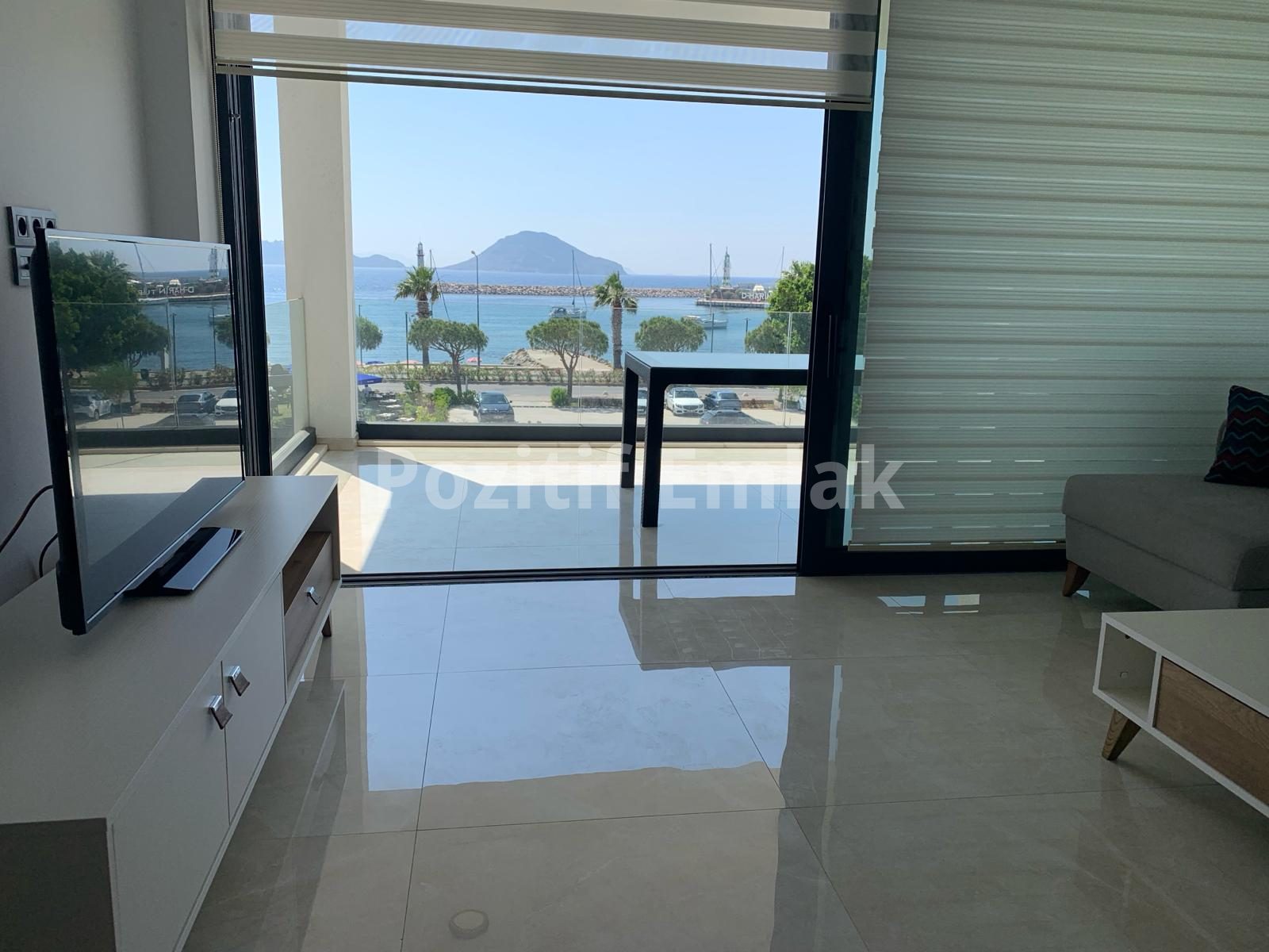 Turgutreis Yalı'da Deniz Manzaralı Lüks Rezidans