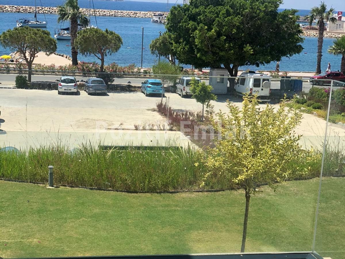 Turgutreis Yalı'da Deniz Manzaralı Lüks Rezidans