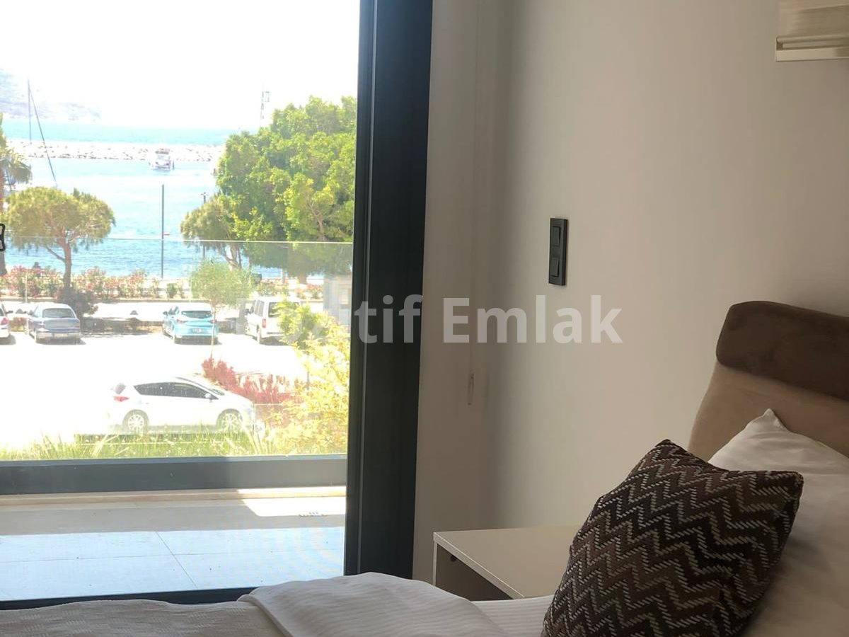 Turgutreis Yalı'da Deniz Manzaralı Lüks Rezidans