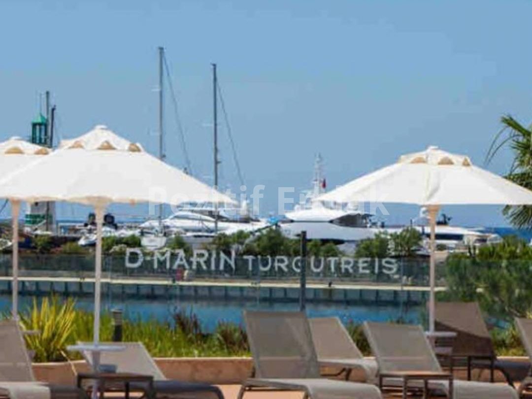 Turgutreis Yalı'da Deniz Manzaralı Lüks Rezidans