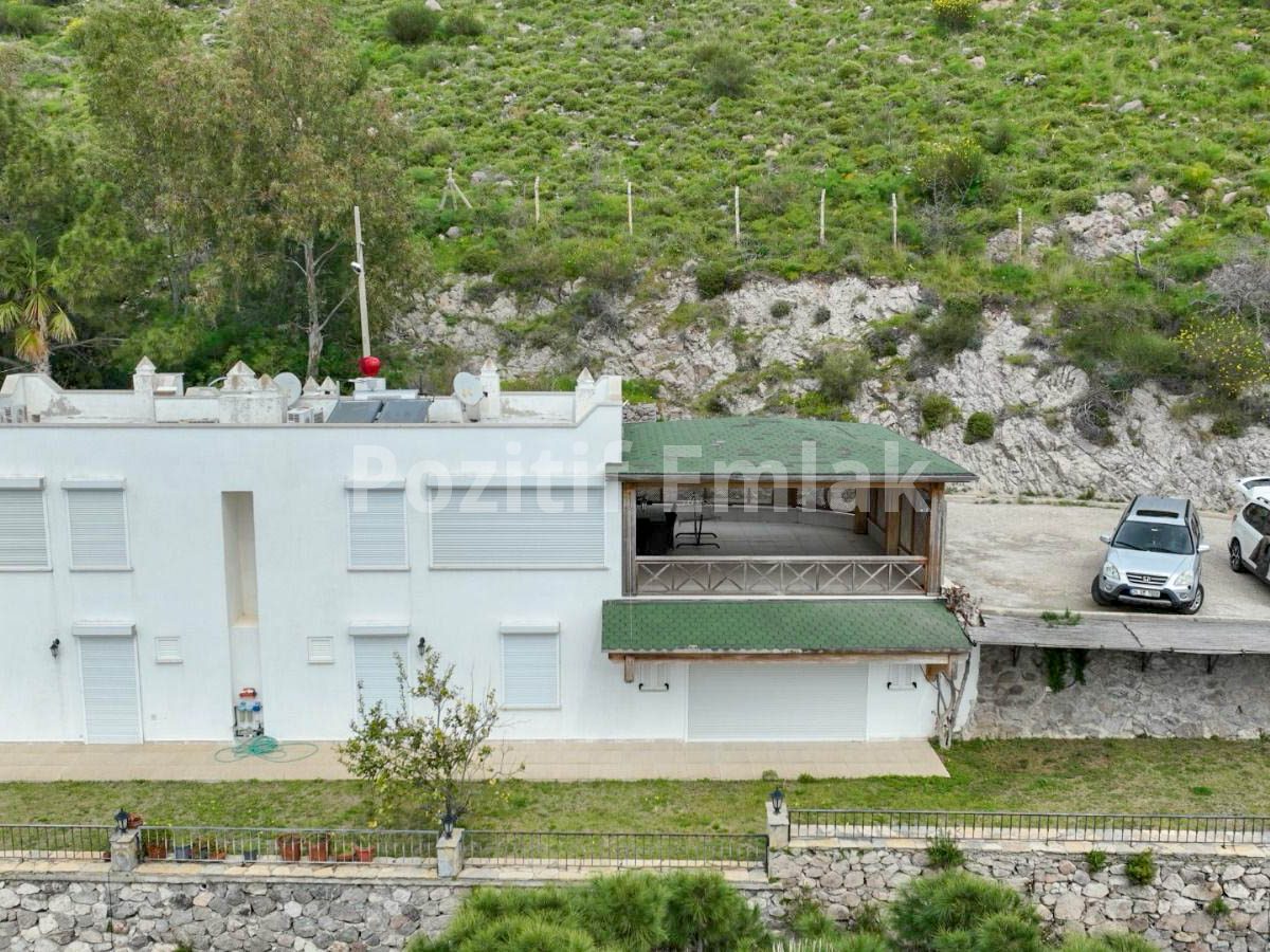 Bodrum Nağme Sitesi'nde Satılık 6+2 Villa