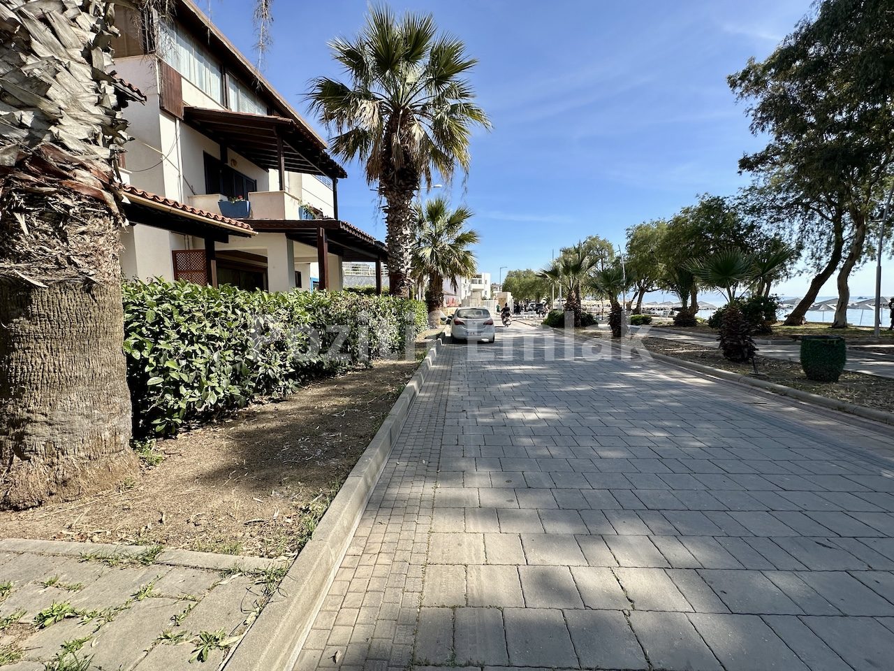 Turgutreis'in Tam Kalbinde Denize Sıfır Harika Dubleks Daire