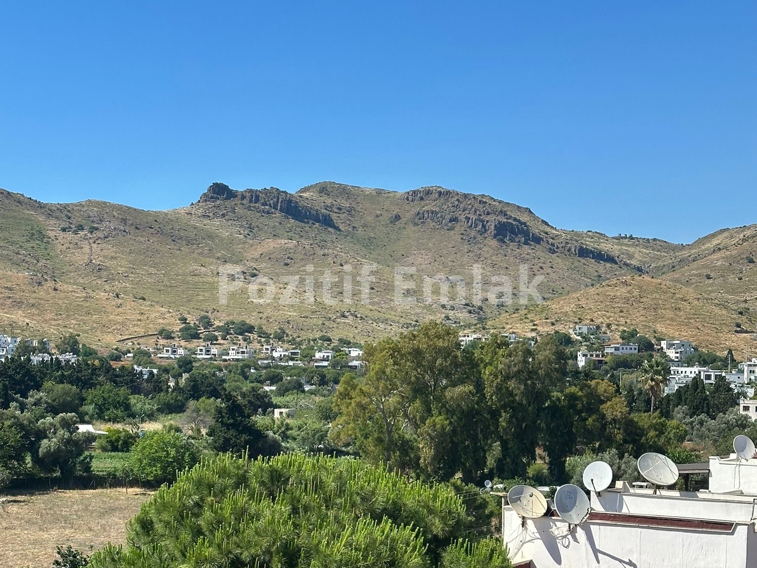 Bodrum Akyarlar'da Site içi Deniz Manzaralı Daire