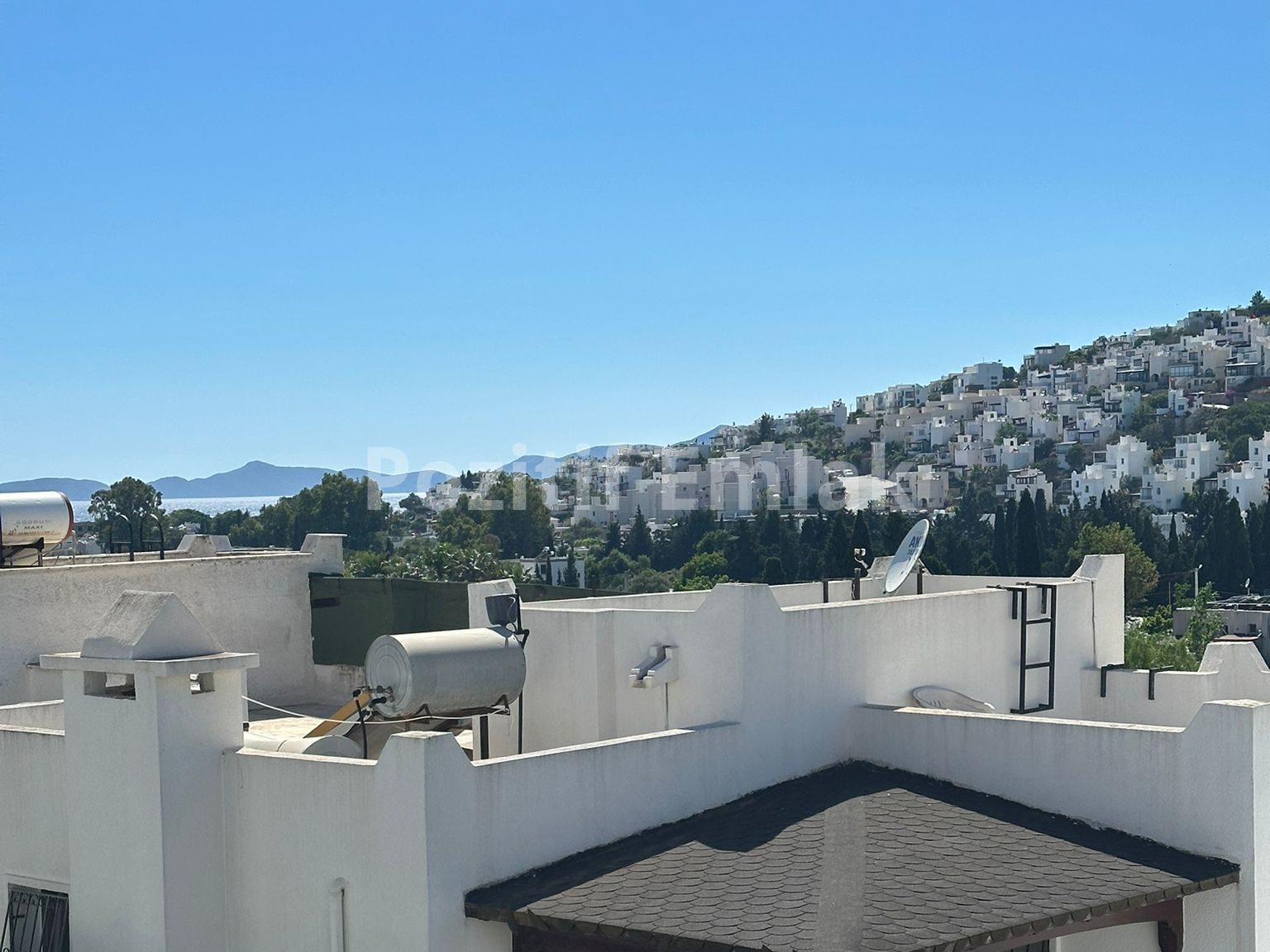 Bodrum Akyarlar'da Site içi Deniz Manzaralı Daire