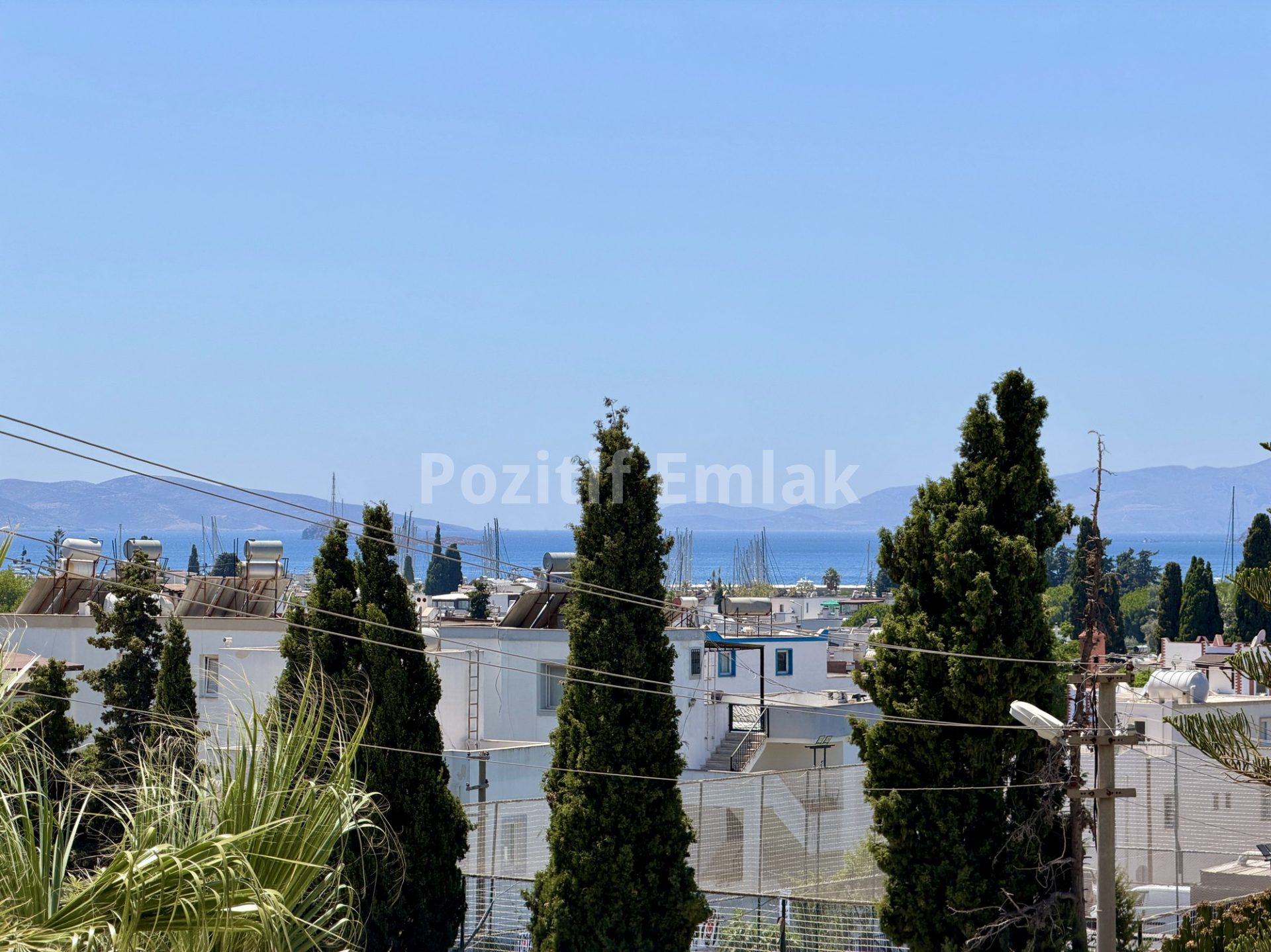 Turgutreis Merkezde Çok Geniş Ara Kat 3+1 Daire