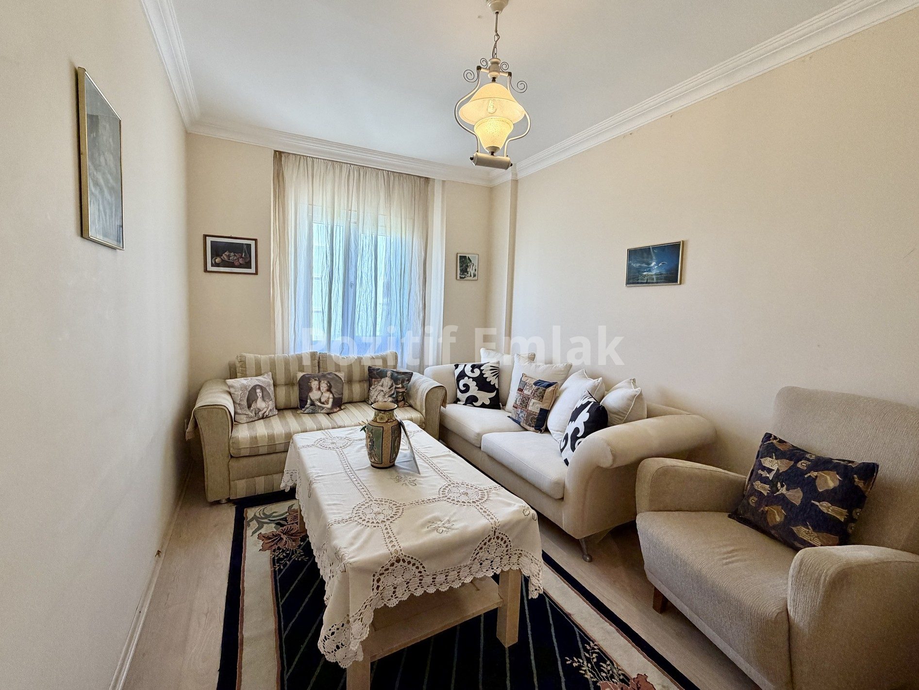 Turgutreis Merkezde Çok Geniş Ara Kat 3+1 Daire