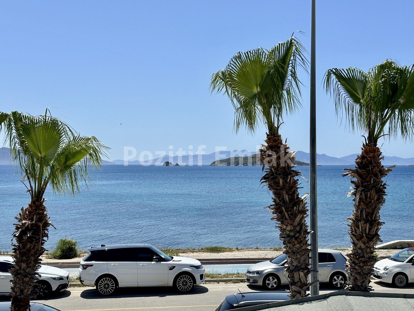 Bodrum Turgutreis'te Denize Sıfır, Ada Manzaralı Havuzlu Ev