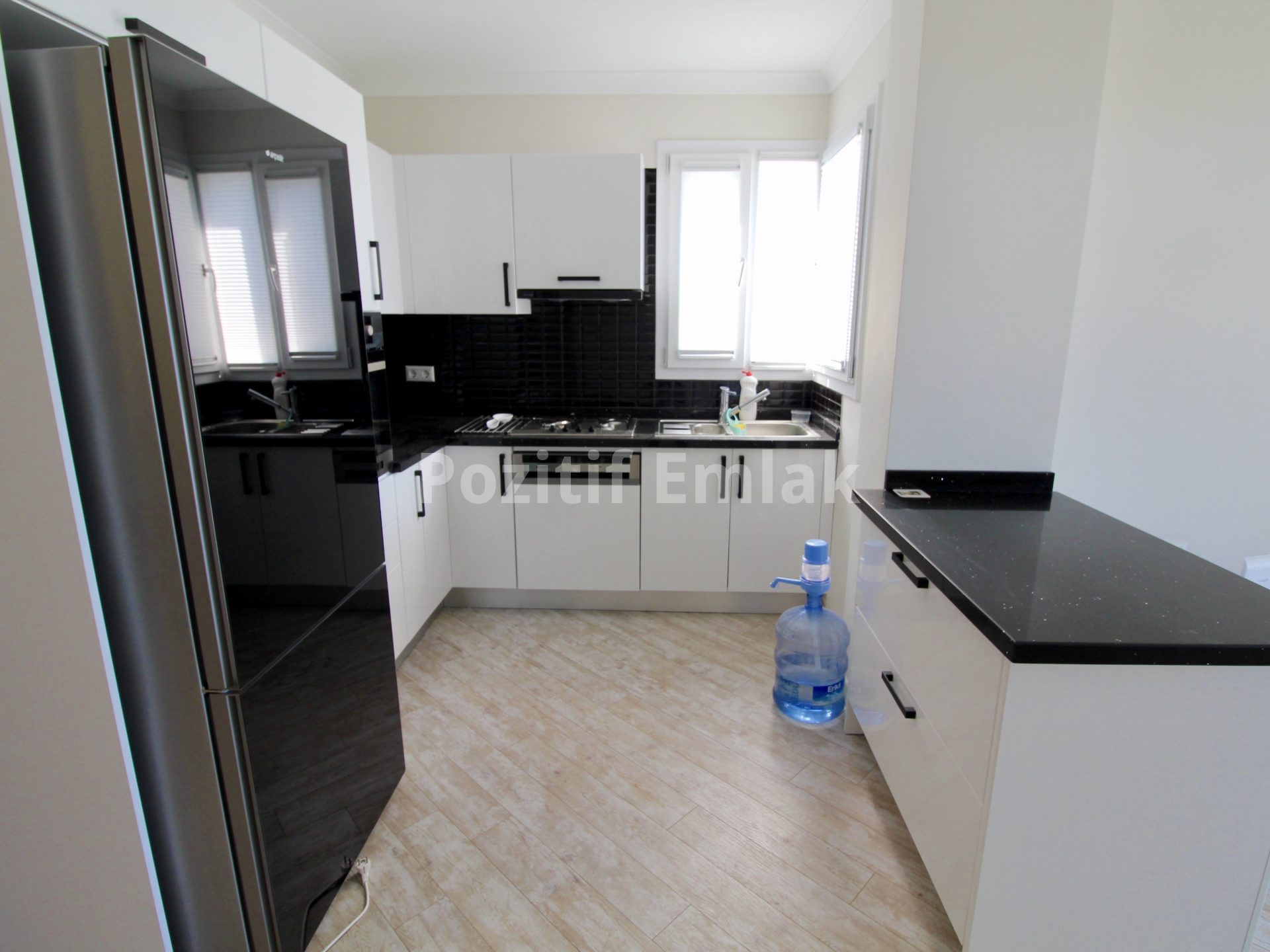 Turgutreis Karabağ'da Elit Site içinde Deniz Manzaralı 3+1