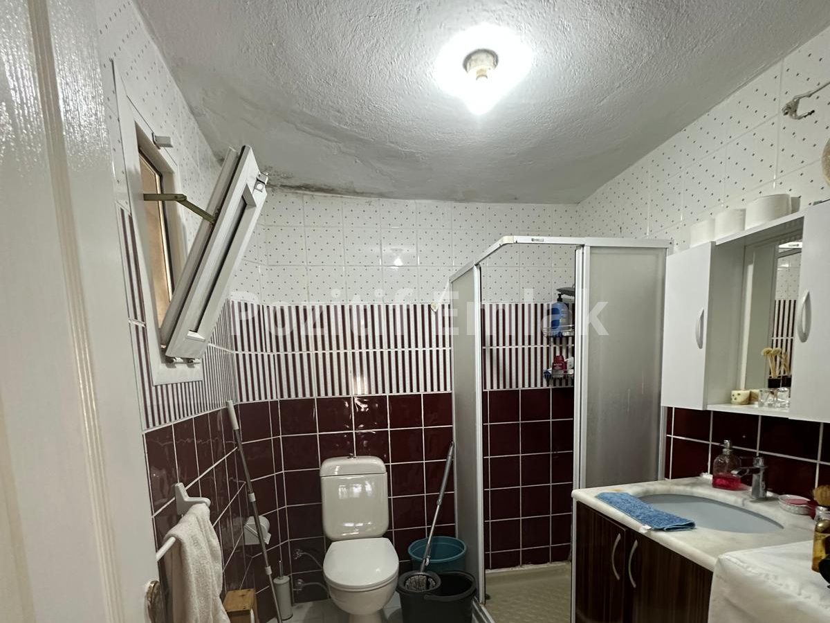 Bodrum Akyarlar'da Satılık Site içi Sahile Yakın 3+1 Bahçe Katı