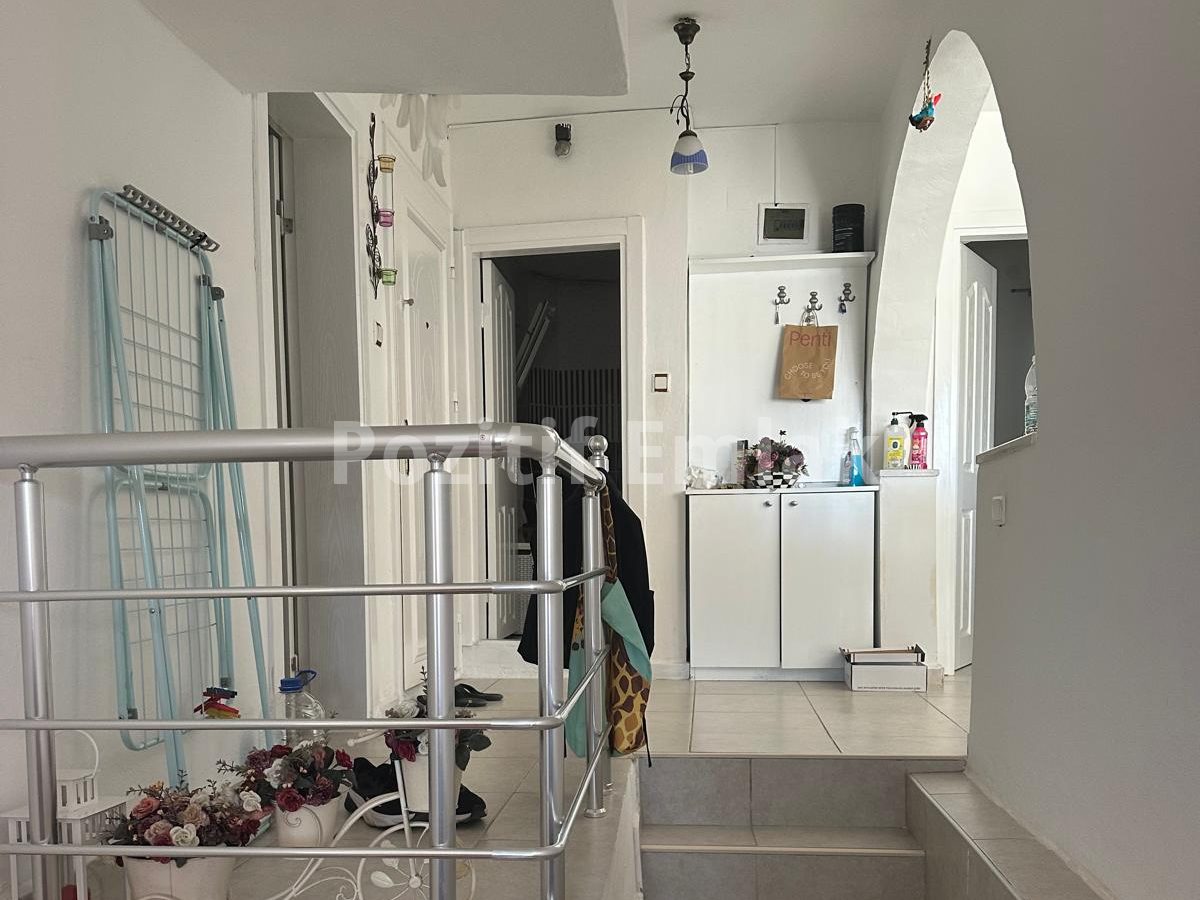 Bodrum Akyarlar'da Satılık Site içi Sahile Yakın 3+1 Bahçe Katı