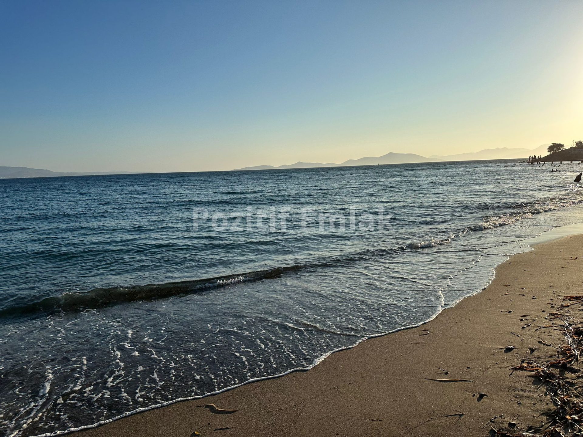 Bodrum Akyarlar'da Satılık Site içi Sahile Yakın 3+1 Bahçe Katı