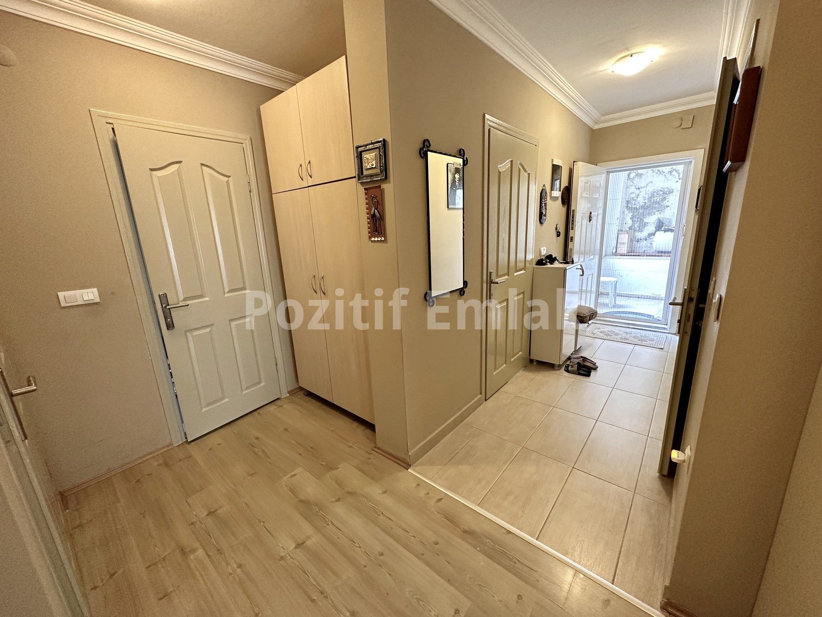 Turgutreis Merkezde Satılık 3+1 Bahçe Katı Geniş Daire