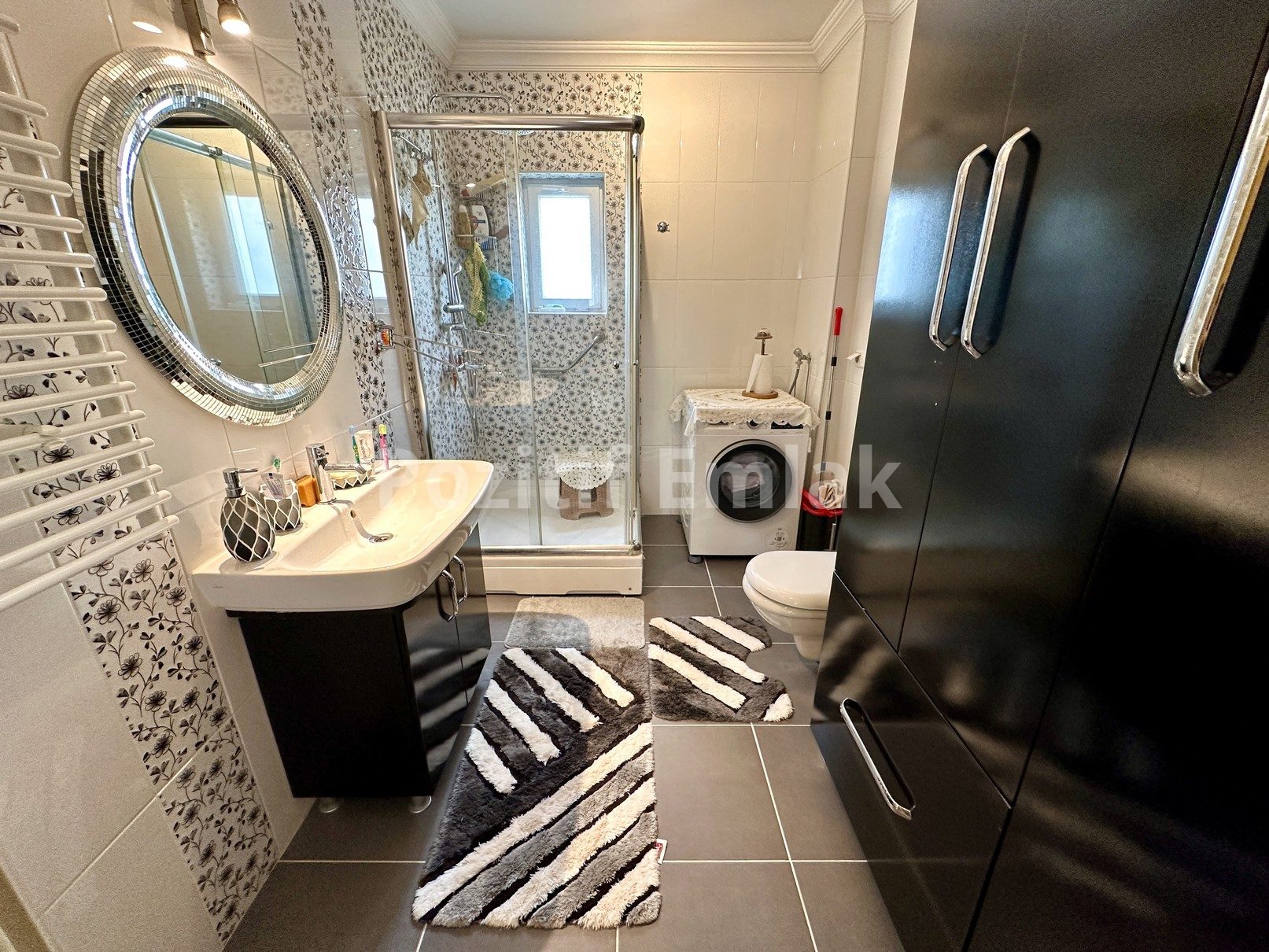 Turgutreis Merkezde Satılık 3+1 Bahçe Katı Geniş Daire