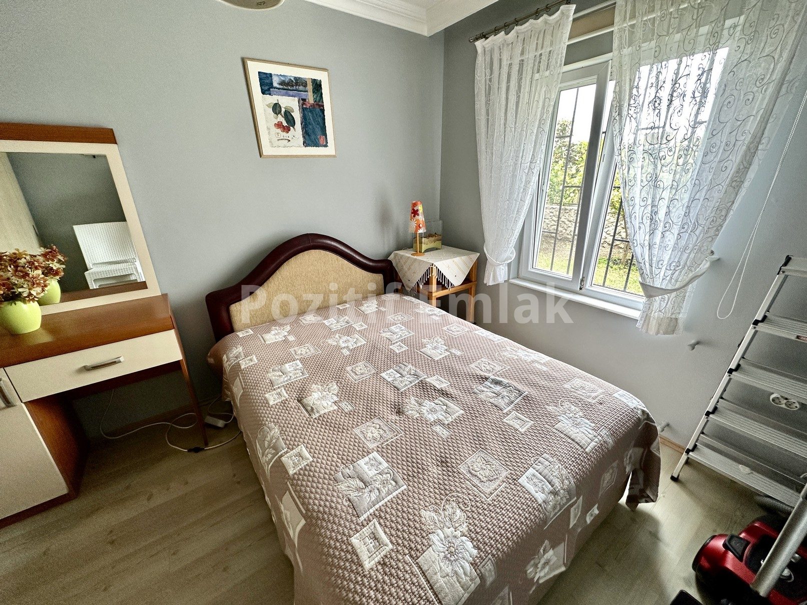 Turgutreis Merkezde Satılık 3+1 Bahçe Katı Geniş Daire